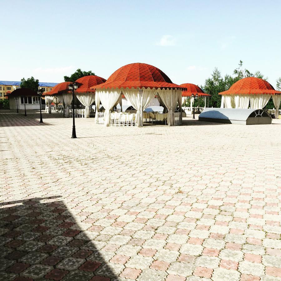 Hotel Ark Ms Taraz Bagian luar foto
