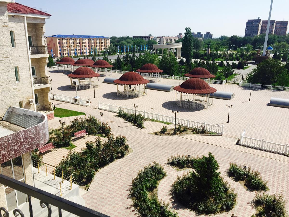 Hotel Ark Ms Taraz Bagian luar foto