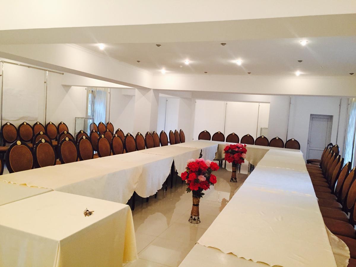 Hotel Ark Ms Taraz Bagian luar foto
