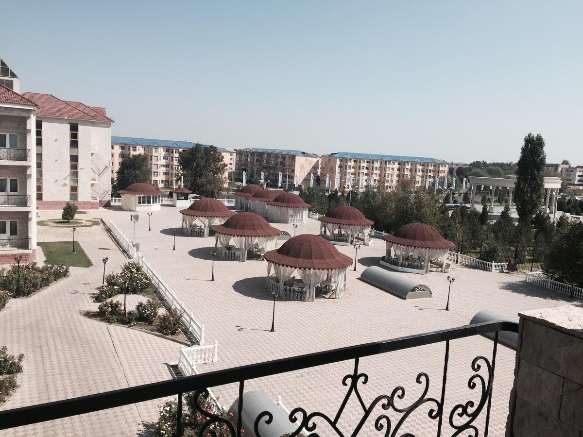 Hotel Ark Ms Taraz Bagian luar foto