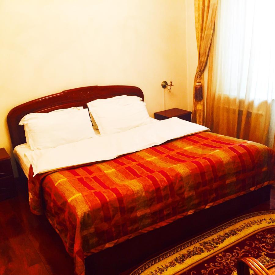 Hotel Ark Ms Taraz Bagian luar foto