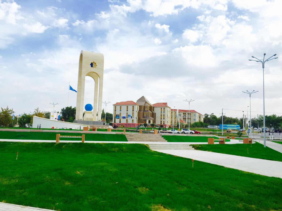 Hotel Ark Ms Taraz Bagian luar foto