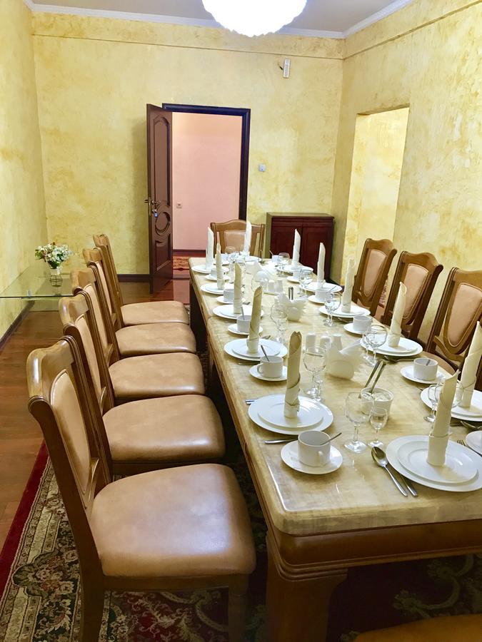 Hotel Ark Ms Taraz Bagian luar foto